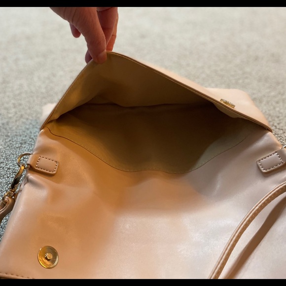 Pale Pink Floral Embodied 3-n-1 purse - Picture 5 of 11